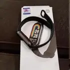 ساعه شاومي 8 باند مع جميع اغراضها استعمال خفيف