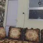 باب ألمنيوم جديد واصلي ومعه المفتاح