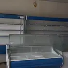 تجهيزات سوبرماركت رفوف ثلاجات كبيرة بحالة ممتازة