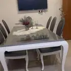 طاولة طعام