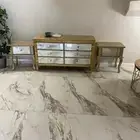 تسريحة مع المراية