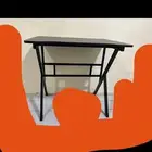 طاولة للبيع