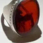 عقيق يماني كرزي مشجر ومصور خيل لون جميل جدا