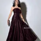 فستان من نفس المصممه