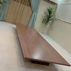 اثاث طاوله طعام ارضي خشب قشرة الجوز طول4 متر عرضها متر و20
