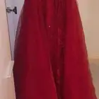 فستان ملكه احمر
