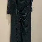 فستان دانتيل للبيع