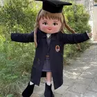 متخصصون في تصنيع شخصيات كرتونية