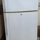 ثلاجة كبيرا نظيفة علي الشرط