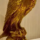 ثمثال أوروبي صقر نحاس