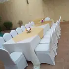 كراسي وطاولات