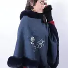 شالات شتويه خامه صوف بأطراف فرو مع تطريز الاسم حسب الطلب