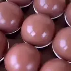 كرات الهوت تشوكليت