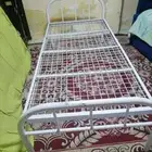 سرير للبيع ب 100 ريال