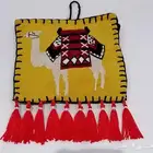 تطريز يدوي بخيوط الحرير بيز