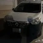 سيارة للايجار رينو