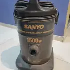 مكنسة كهربائية مستعملة