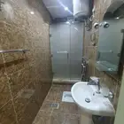 شقة للإيجار بطحاء قريش مقابل فرع وزارة العدل