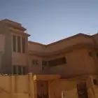 مبلط باكستاني معلم