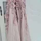فستان غير ملبوس للبيع من كايرا