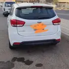 كيا كارينز