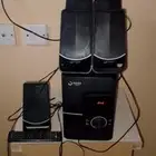 سماعات ثلاث الابعاد