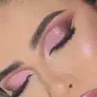 ميك اب ارتست . مكياج