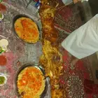 عثماني  عند الطلب يتم تقديم   رز بشاور بالزبيب و المكسرات