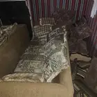 متاح 4 اطقم كنب للبيع حالتهم نظيفه جدا وكبار