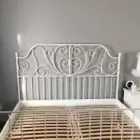 للبيع سرير ايكيا مع دولاب ومكاتب جديده وطفاية حريق وكراسي