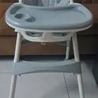 للبيع كرسي طعام لأطفال