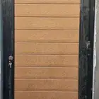 باب حديد نظيف استخدام بسيط