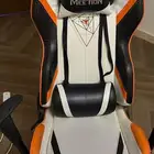 كرسي قيمنق نظيف