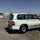 جيب لاندكروزر نظييف