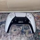 يدة بلاستيشن فايف