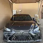 للبيع لكزس 2022 فيها صدمه . ماشيه 105km.