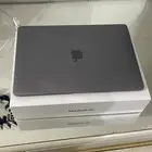 ماك بوك نظيف جدا