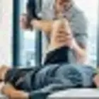 مرافق للمرضي ومساعدة كبار السن