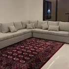 كنب رمادي للبيع ب1000 قابل لتفاوض استخدام سنتين
