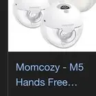 Momcozy m5 بشنطتها