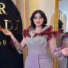 مودل للي تحتاج تعرض فساتين او ميك اب