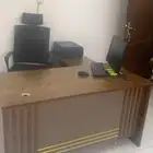 مكتب مدرسي مع كرسي نظيف جدا جدا جدا