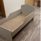 سرير اطفال نظيف جدا