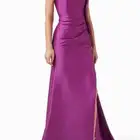 فستان من اوناس