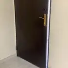 باب حديد جديد للبيع المستعجل