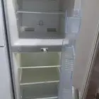 للبيع ثلاجه كبيره و نظيفه