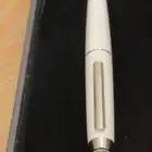 قلم دنهل فر أبيض dunhill