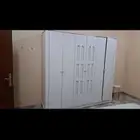 ثلاجة ومكيف و غسالة و سرير للبيع