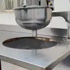 مكينة لقيمات وطاولة استيل