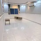 لللإيجار دور كامل مساحه 400 متر في حي النبلا